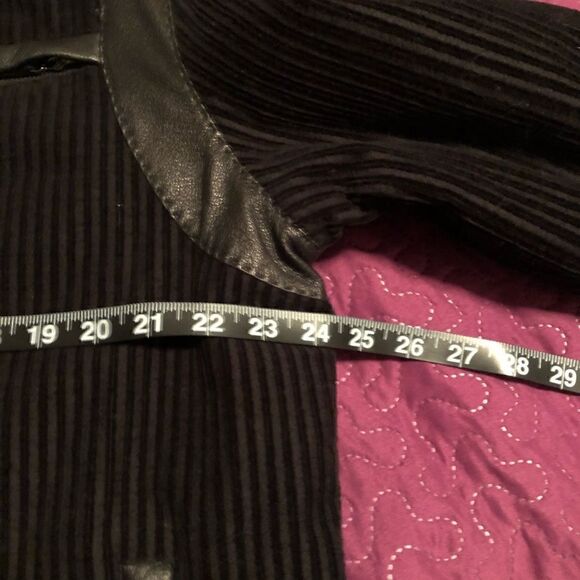 Torras jacket - bomber style - Corduroy W/ leather accents leather accent- lined - Picture 10 of 10